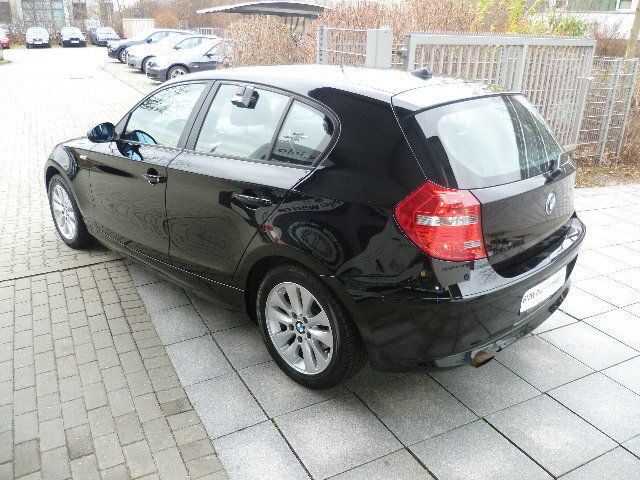 Gebraucht BMW 116 Advantage 122 PS (89 kW) 2008 Schwarz Kleinwagen