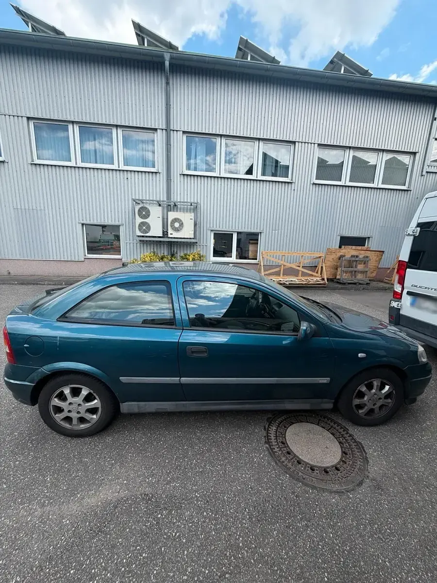 Gebraucht Opel Astra 75 PS (55 kW) 2001 Grün Coupé