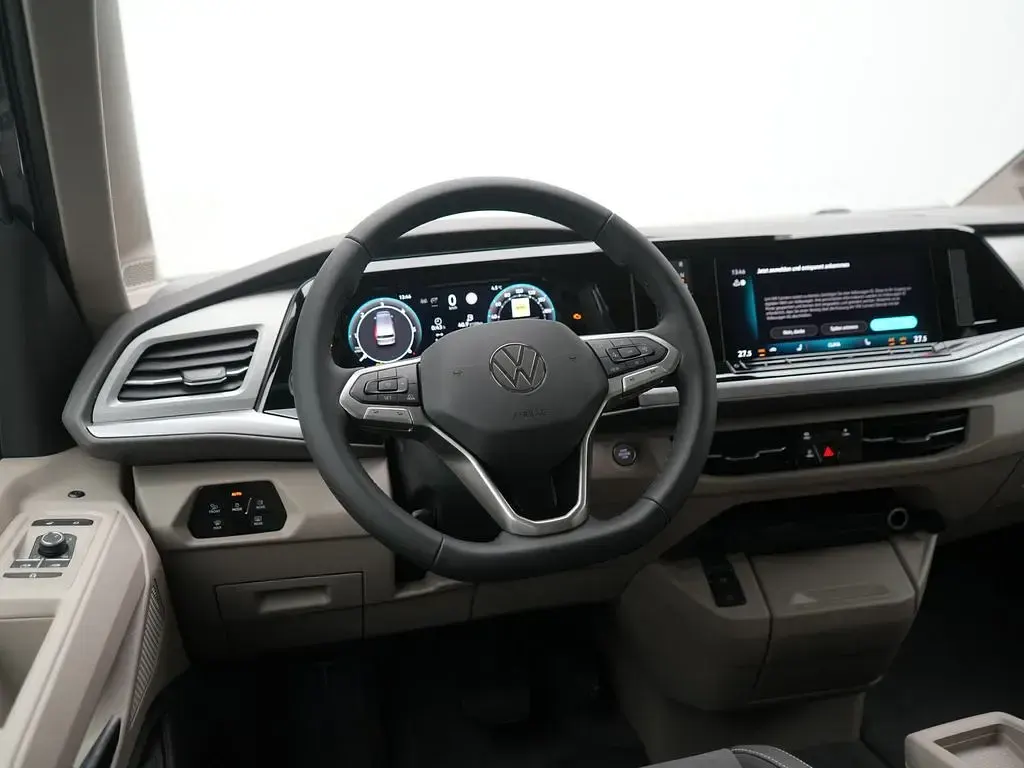 Gebraucht VW Multivan Edition 150 PS (110 kW) 2026 Schwarz Van / Kleinbus