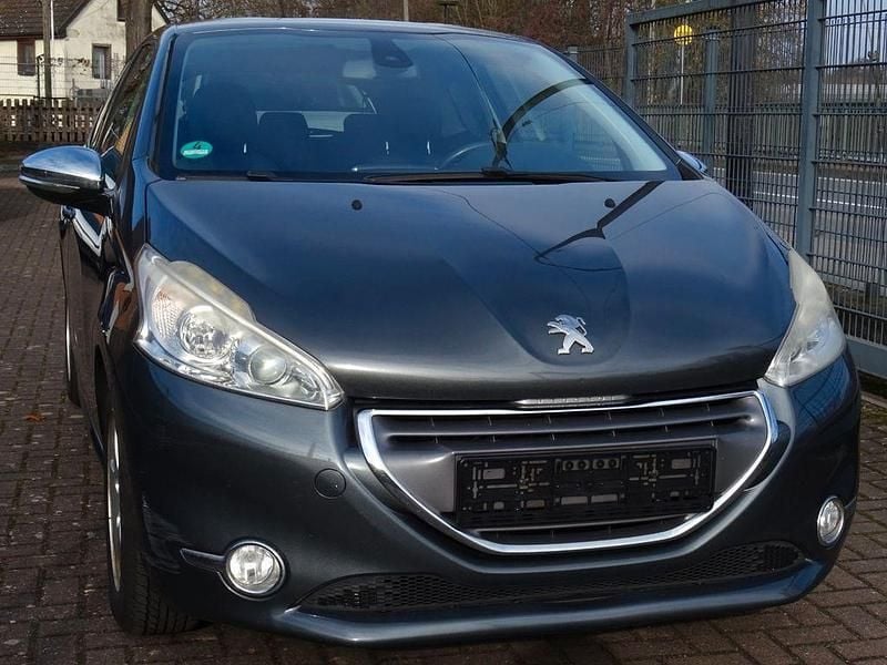 Gebraucht Peugeot 208 Allure 120 PS (88 kW) 2012 Grau Kleinwagen