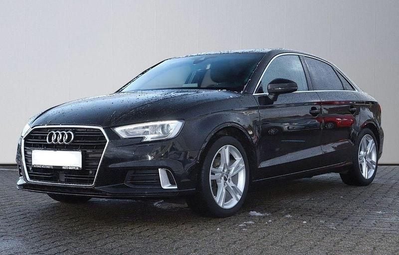 Gebraucht Audi A3 Sport 150 PS (110 kW) 2017 Schwarz Limousine