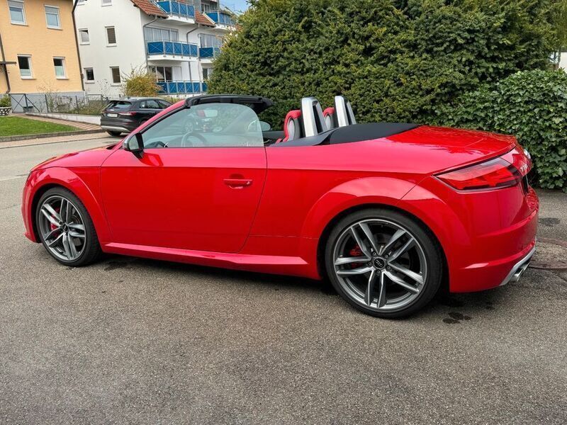Rot Gebraucht 2017 Audi TT Roadster Sport Cabrio | 27.690 € (Fairer Preis) - Bild 1/4