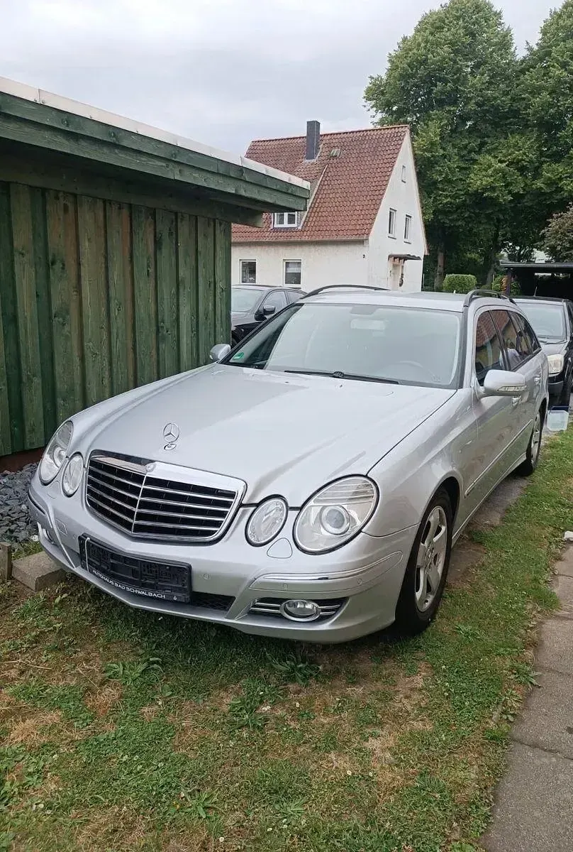 Gebraucht Mercedes E220 Avantgarde 170 PS (125 kW) 2009 Kombi