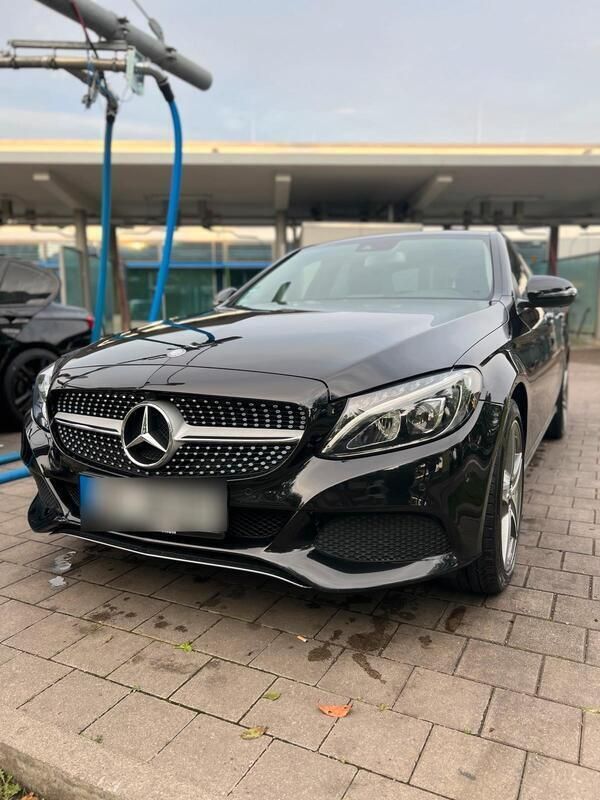 Schwarz Gebraucht 2015 Mercedes C220 Avantgarde Limousine | 18.900 € (Fairer Preis) - Bild 1/4