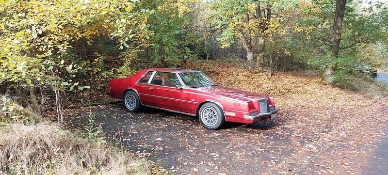 Rot Gebraucht 1982 Chrysler Imperial Limousine | 7.990 € - Bild 1/4