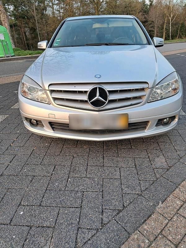 Gebraucht Mercedes C200 138 PS (101 kW) 2011 Silber Limousine