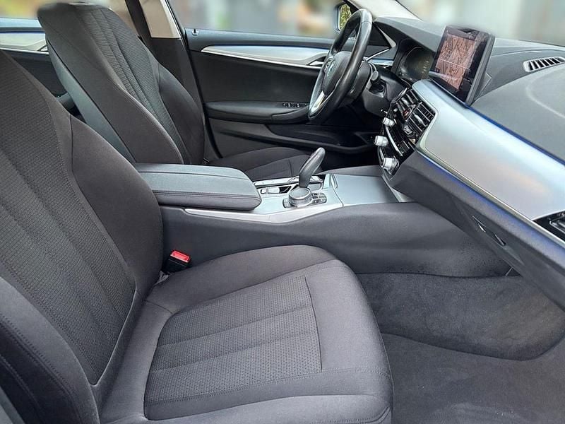 Gebraucht BMW 520 Performance 190 PS (139 kW) 2020 Schwarz Kombi