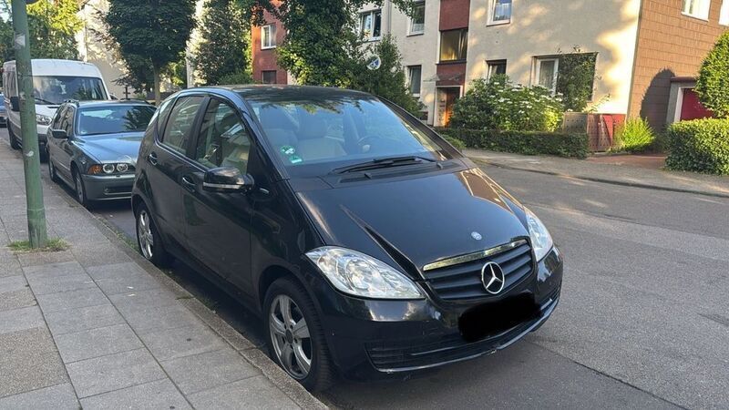 Schwarz Gebraucht 2010 Mercedes A160 Limousine | 1.800 € (Guter Preis) - Bild 1/4