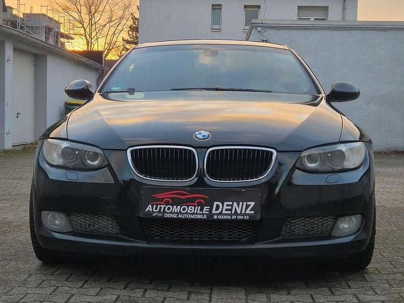 Schwarz ii Gebraucht 2008 BMW 320 Coupé | 5.450 € (Fairer Preis) - Bild 1/4