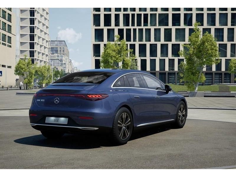 Gebraucht Mercedes EQE300 Electric Art 180 kW (245 PS) 2024 Blau sodalithblau Limousine