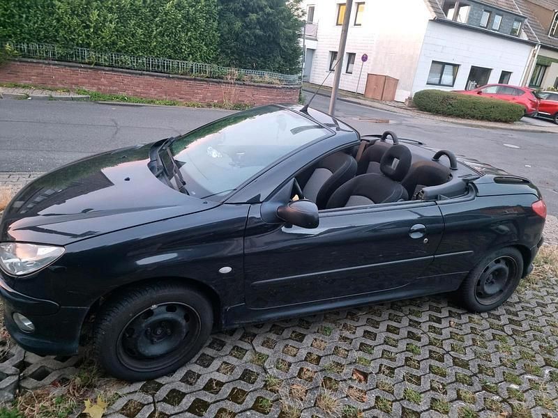 Schwarz Gebraucht 2004 Peugeot 206 CC Cabrio | 1.200 € (Fairer Preis) - Bild 1/4