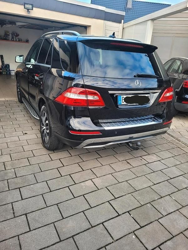Gebraucht Mercedes ML350 258 PS (189 kW) 2013 Schwarz SUV