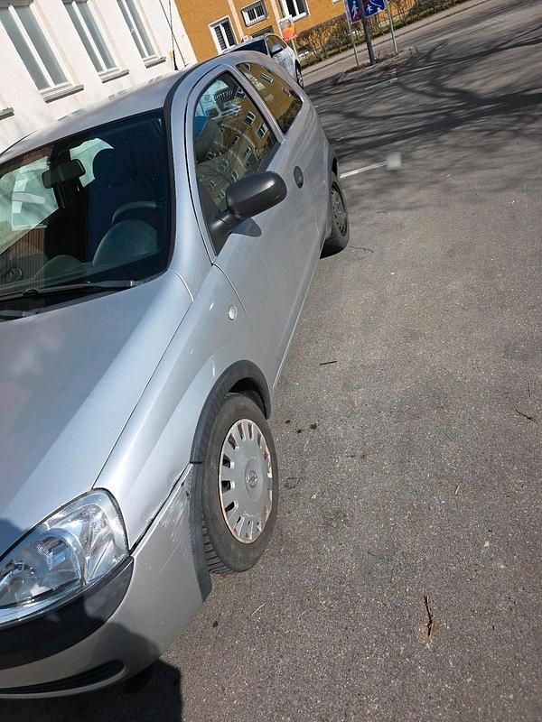 Gebraucht Opel Corsa 58 PS (42 kW) 2003 Silber Kleinwagen