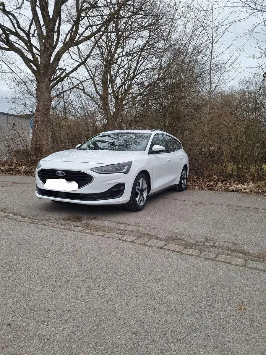 Gebraucht Ford Focus 120 PS (88 kW) 2022 Weiß Kombi