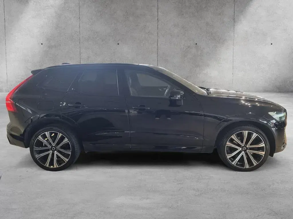 Gebraucht Volvo XC60 R-Design 197 PS (144 kW) 2022 Other SUV