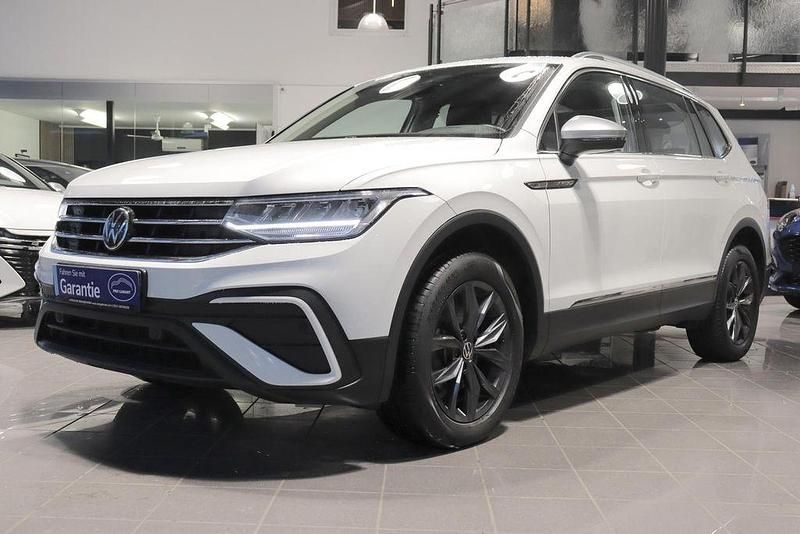 Gebraucht VW Tiguan Allspace Life 150 PS (110 kW) 2023 Pure white SUV