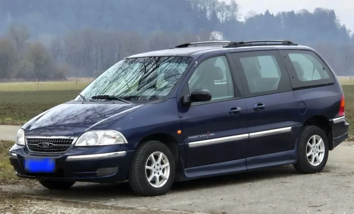 Usado Ford Windstar 147 HP (108 kW) 2000 Azul Monovolume