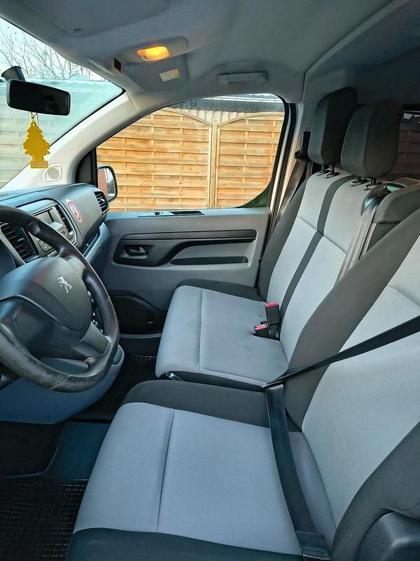 Gebraucht Peugeot Traveller 150 PS (110 kW) 2019 Weiß Van / Kleinbus