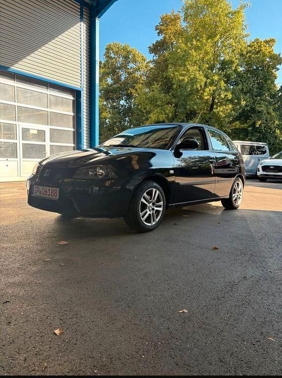 Schwarz Gebraucht 2008 Seat Ibiza Reference Limousine | 1.800 € (Superpreis) - Bild 1/4