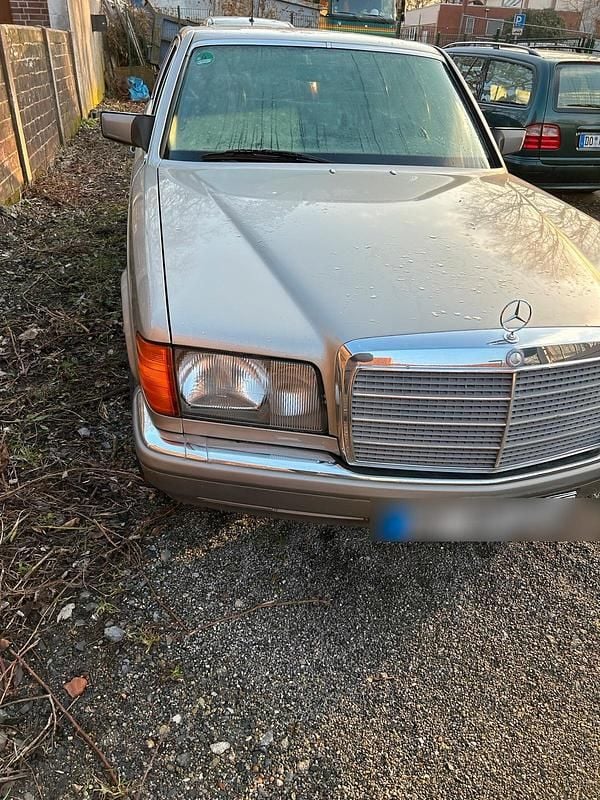 Braun Gebraucht 1986 Mercedes 420 SE Limousine | 7.000 € - Bild 1/4