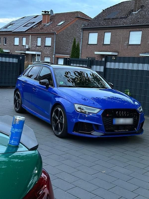 Gebraucht Audi RS3 Ambiente 400 PS (294 kW) 2020 Blau Limousine