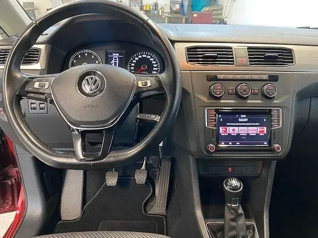 Occasion VW Caddy Beach 131 ch (96 kW) 2020 Rouge Monospace