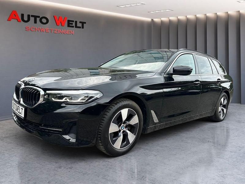 Second-hand BMW 520 190 CP (139 kW) 2021 Negru Berlinǎ