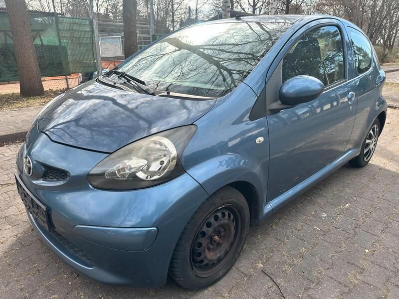 Blau Gebraucht 2008 Toyota Aygo Kleinwagen | 3.099 € (Fairer Preis) - Bild 1/4