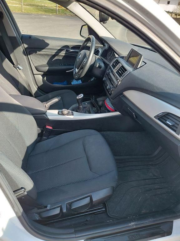 Gebraucht BMW 116 Advantage 109 PS (80 kW) 2016 Weiß Kleinwagen