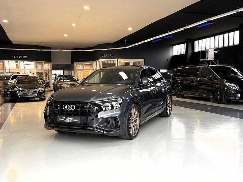 Grau Gebraucht 2020 Audi SQ8 S-Line SUV | 55.990 € (Fairer Preis) - Bild 1/4