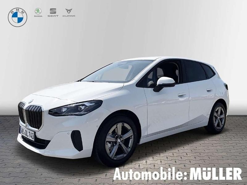 Alpinweiss 3 Gebraucht 2023 BMW 218 Active Tourer Van / Kleinbus | 36.600 € (Teuer) - Bild 1/4