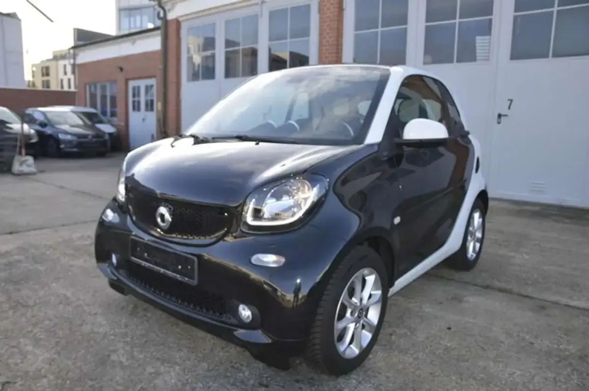 Gebraucht Smart ForTwo Coupé Passion 71 PS (52 kW) 2015 Schwarz Coupé