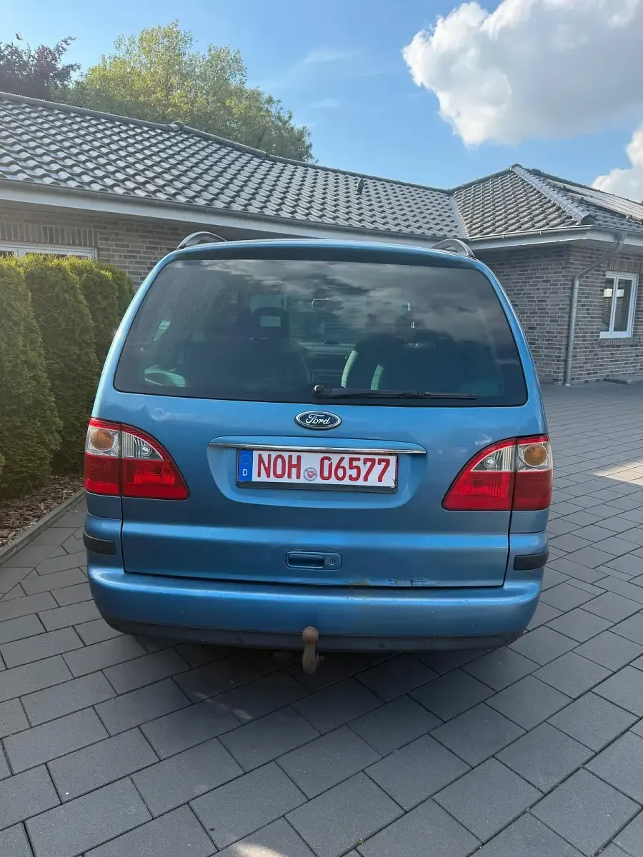 Gebraucht Ford Galaxy 115 PS (84 kW) 2004 Blau Van / Kleinbus