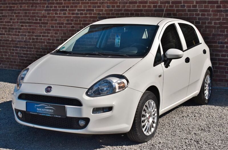 Weiß Gebraucht 2015 Fiat Punto Kleinwagen | 4.590 € (Fairer Preis) - Bild 1/4
