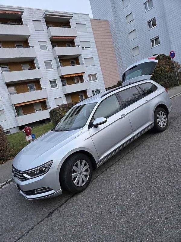 Gebraucht 2017 VW Passat Trendline Kombi | 13.300 € (Guter Preis) - Bild 1/4