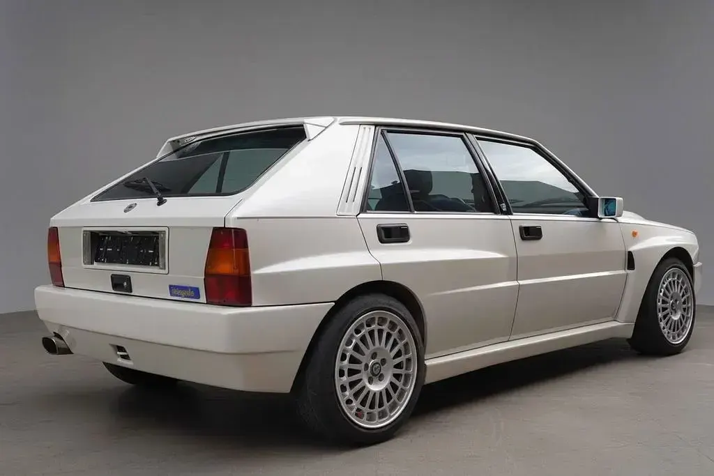Gebraucht Lancia Delta 215 PS (158 kW) 1994 Weiß Kleinwagen