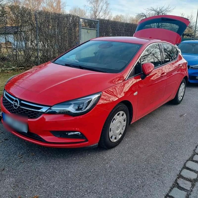 Rot Gebraucht 2017 Opel Astra Limousine | 7.500 € (Guter Preis) - Bild 1/4