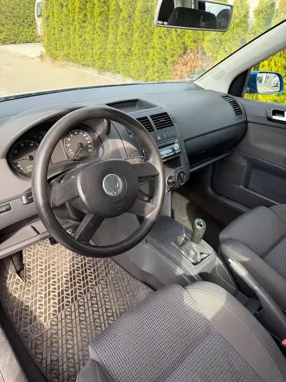 Gebraucht VW Polo Basis 75 PS (55 kW) 2004 Blau Kleinwagen