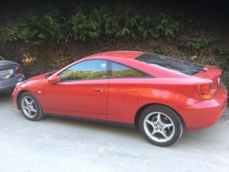 Rot Gebraucht 1999 Toyota Celica Sport Coupé | 2.250 € - Bild 1/4