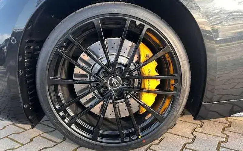 Gebraucht Maserati GranCabrio 550 PS (404 kW) 2025 Schwarz Cabrio