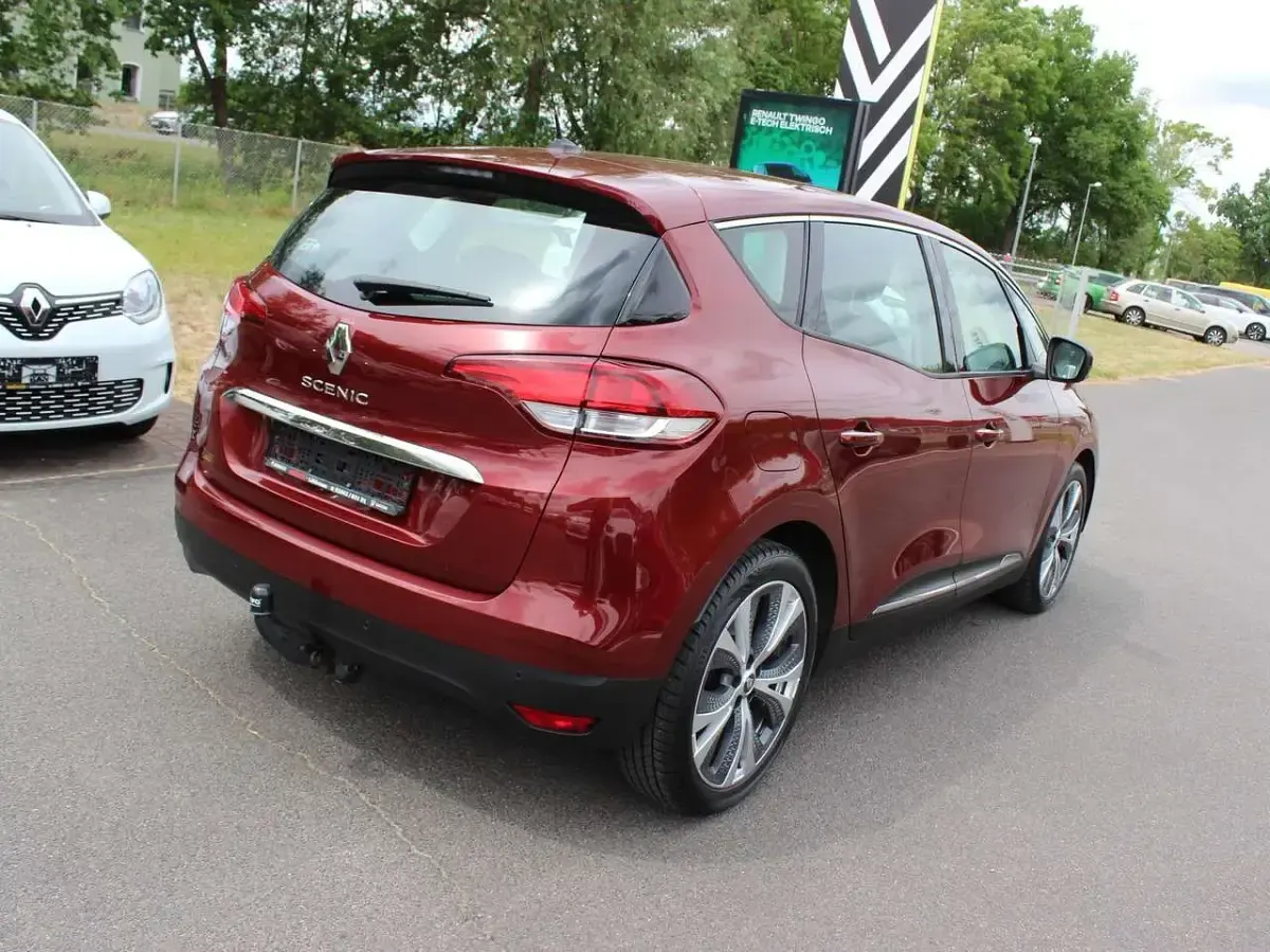 Gebraucht Renault Scenic E-Tech Intens 132 PS (97 kW) 2017 Kamesin rot Van / Kleinbus