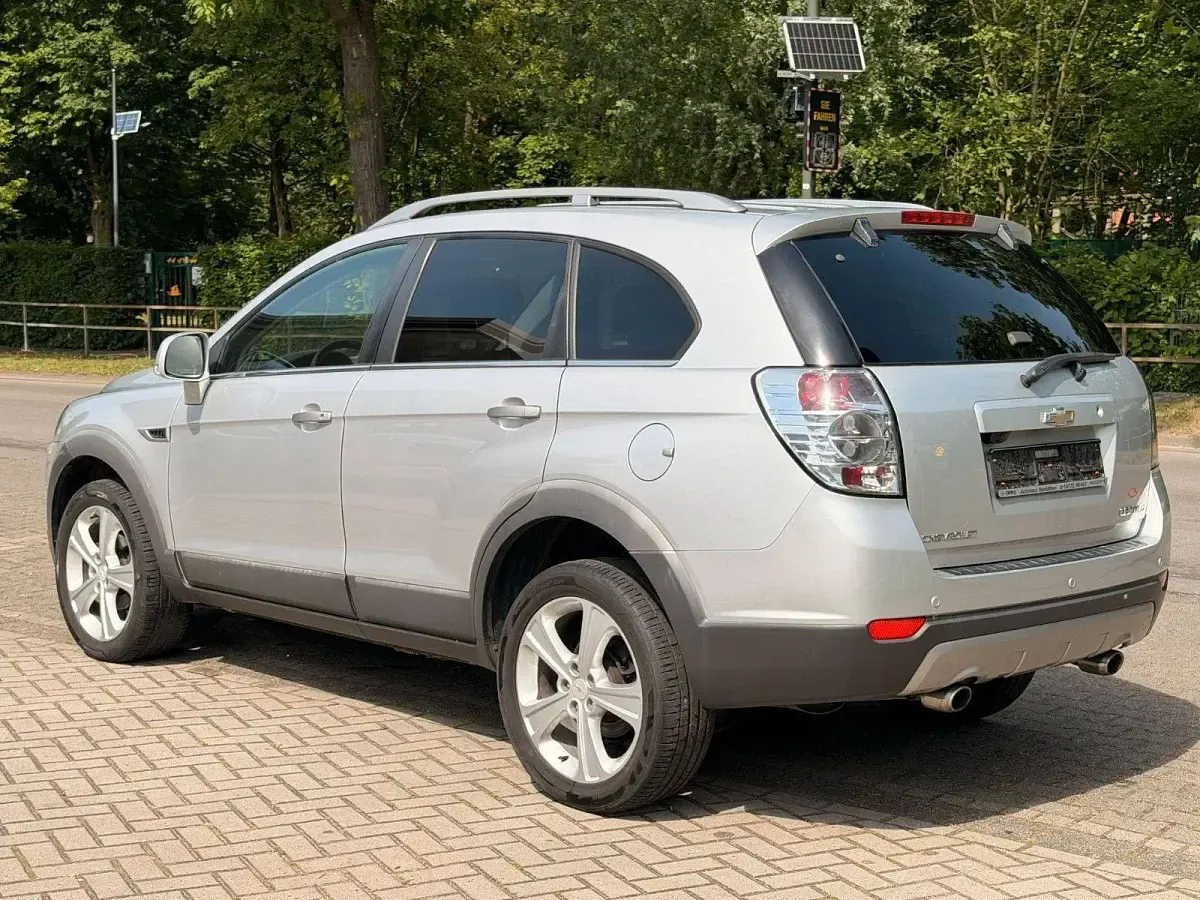 Gebraucht Chevrolet Captiva LTZ 184 PS (135 kW) 2012 Silber SUV