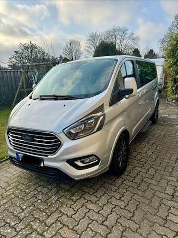 Grau Gebraucht 2019 Ford Tourneo Van / Kleinbus | 30.000 € (Fairer Preis) - Bild 1/4