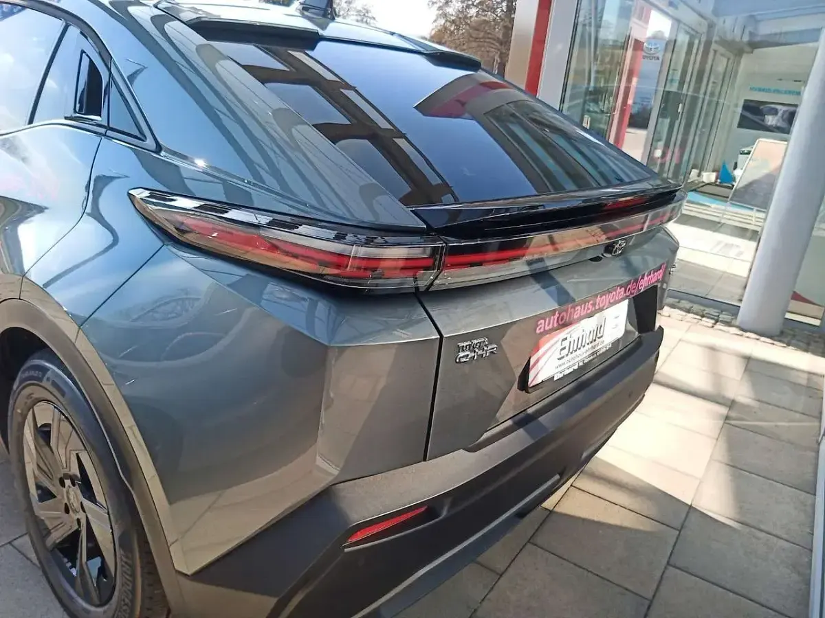 Neu Toyota C-HR+ 164 kW (224 PS) 2026 Grau SUV
