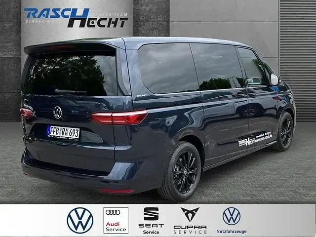 Gebraucht VW Multivan 150 PS (110 kW) 2026 Starlight blue metallic Van / Kleinbus