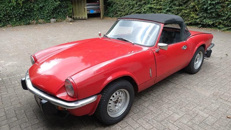 Rot Gebraucht 1975 Triumph Spitfire Cabrio | 8.500 € - Bild 1/4