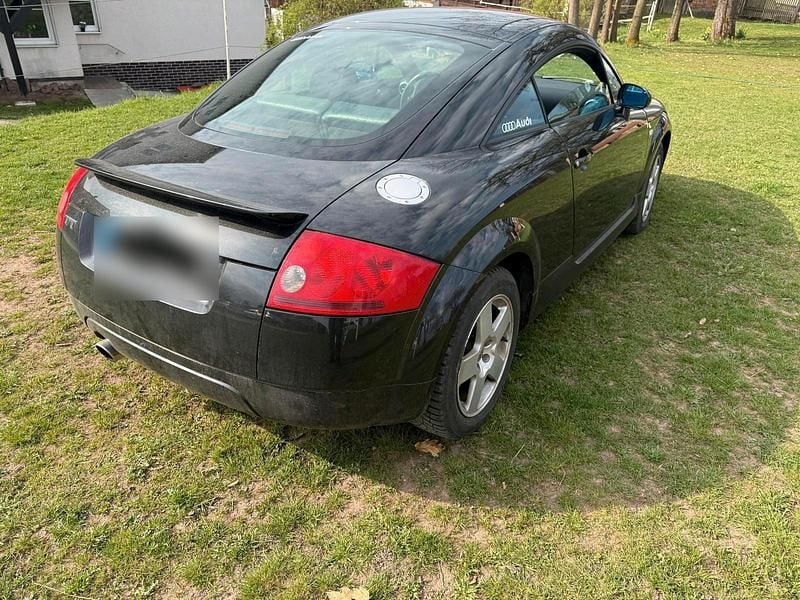 Second-hand Audi TT 180 CP (132 kW) 2001 Negru Coupe