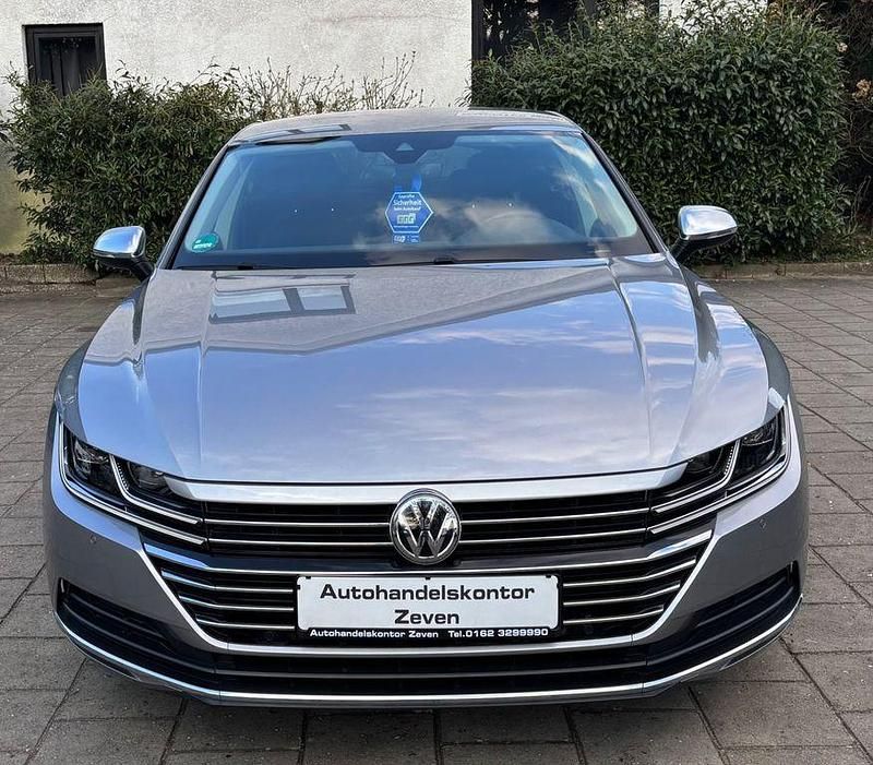Silber Gebraucht 2018 VW Arteon Elegance Limousine | 21.700 € (Guter Preis) - Bild 1/4
