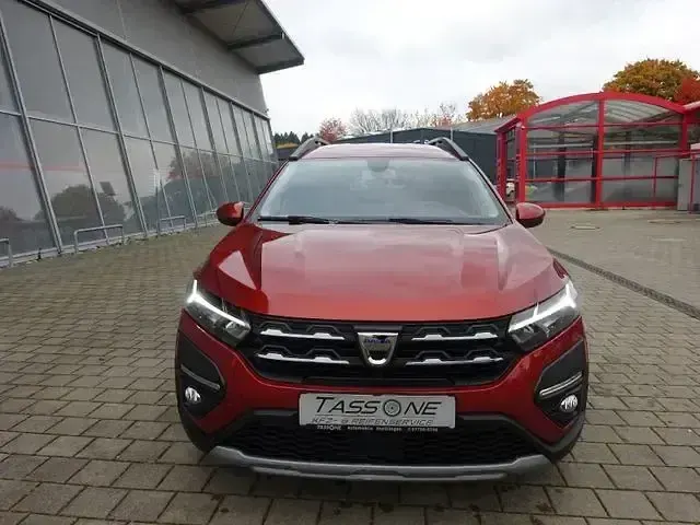 Gebraucht Dacia Jogger Comfort 110 PS (80 kW) 2022 Braun Van / Kleinbus