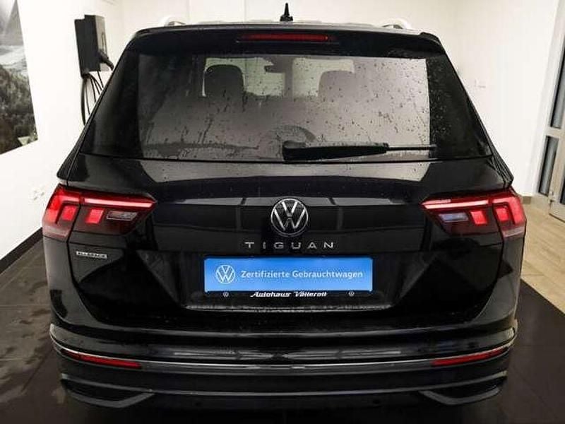 Gebraucht VW Tiguan Allspace Life 150 PS (110 kW) 2022 Schwarz SUV
